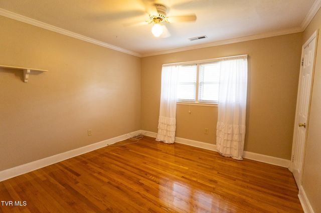 1124 Indian Hills Drive, Bristol, TN 37620