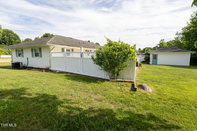 1124 Indian Hills Drive, Bristol, TN 37620