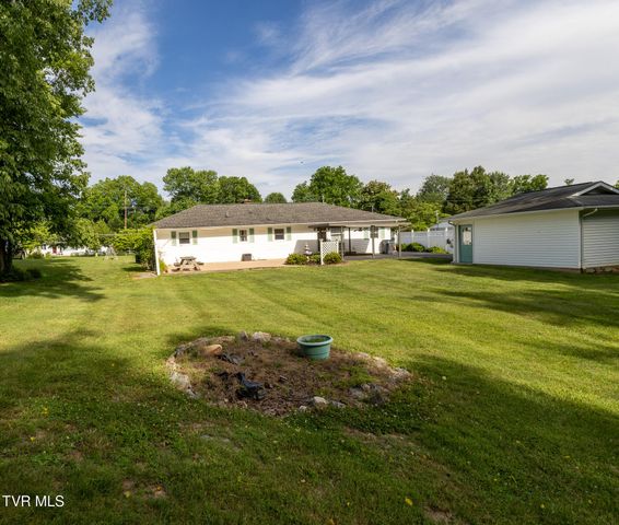 1124 Indian Hills Drive, Bristol, TN 37620