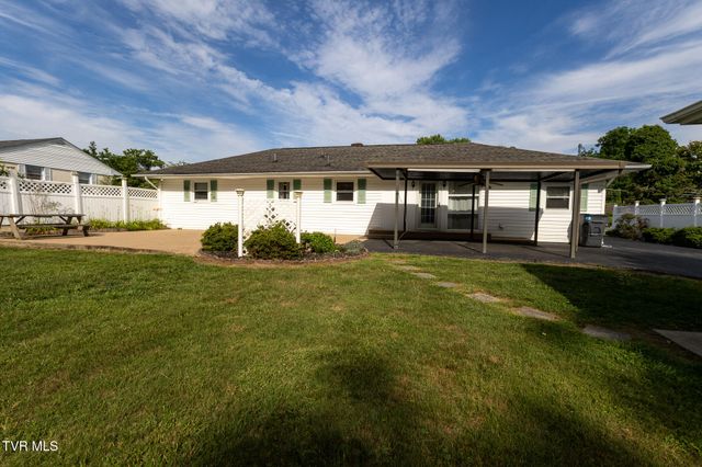 1124 Indian Hills Drive, Bristol, TN 37620