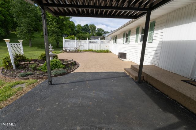 1124 Indian Hills Drive, Bristol, TN 37620