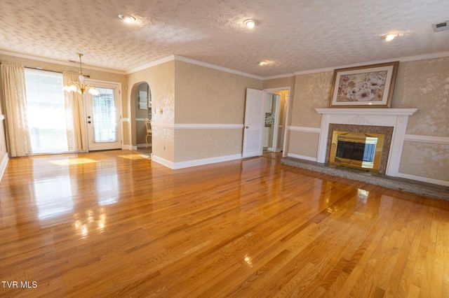 1124 Indian Hills Drive, Bristol, TN 37620