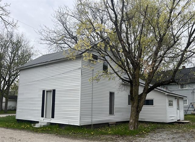 210 S Division Avenue, Fremont, MI 49412
