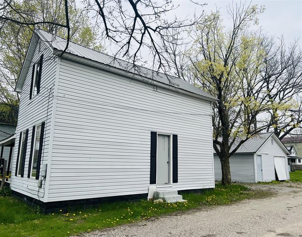 210 S Division Avenue, Fremont, MI 49412
