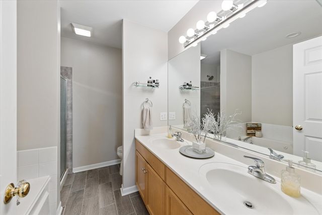 5 W Grove Street, Lombard, IL 60148