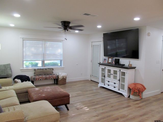 401 Wilkerson St., Winnsboro, TX 75494