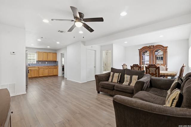 4114 Tropical Dr, San Antonio, TX 78218