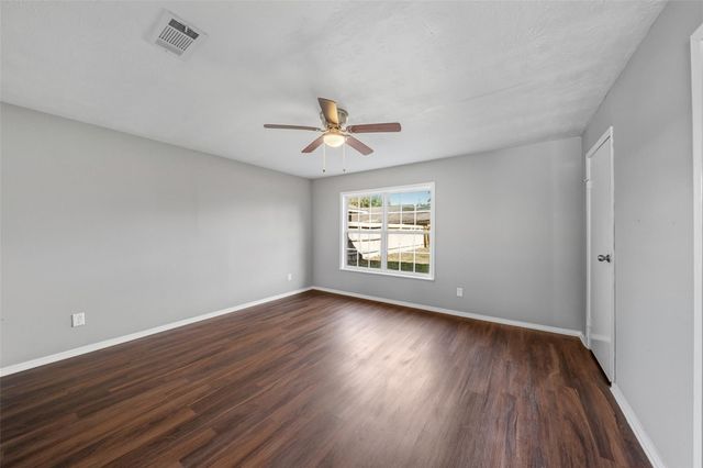 5827 Flax Bourton Street, Humble, TX 77346