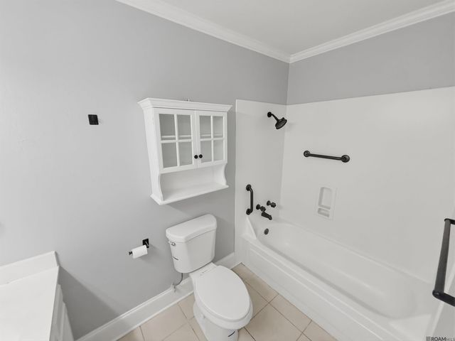 12725 Arnold Rd, Walker, LA 70785