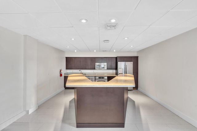 3015 N Ocean Boulevard 16K, Fort Lauderdale, FL 33308