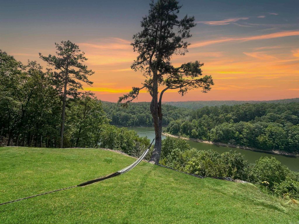 170 Lynn Creek Dr, Fairfield Bay, AR 72088