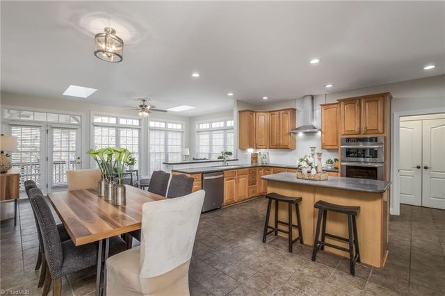 8602 Yvonne Court, Oak Ridge, NC 27310