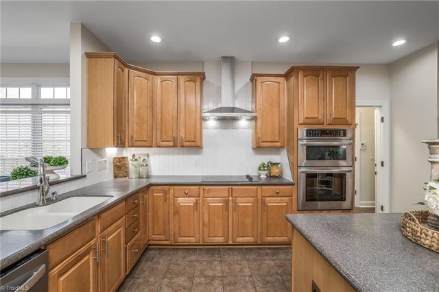 8602 Yvonne Court, Oak Ridge, NC 27310