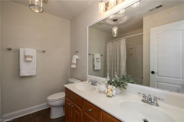 8602 Yvonne Court, Oak Ridge, NC 27310