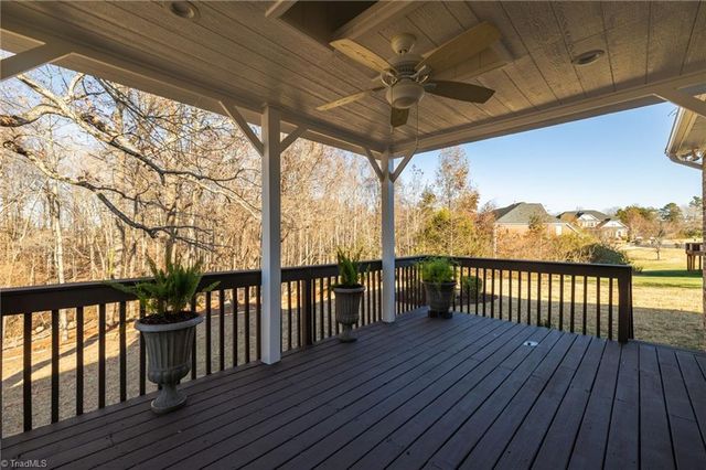 8602 Yvonne Court, Oak Ridge, NC 27310