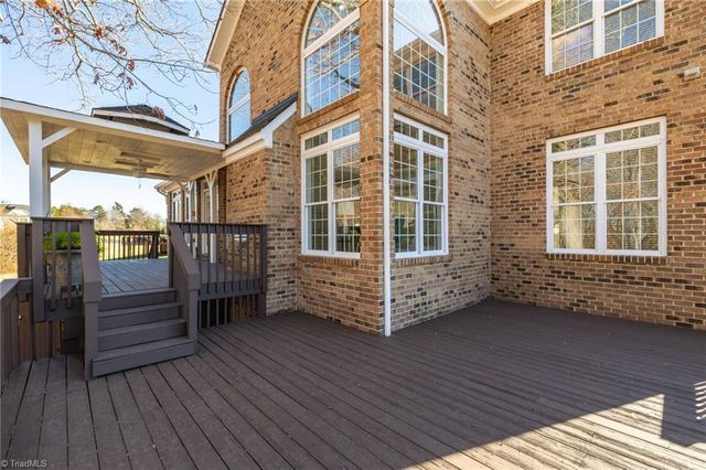 8602 Yvonne Court, Oak Ridge, NC 27310