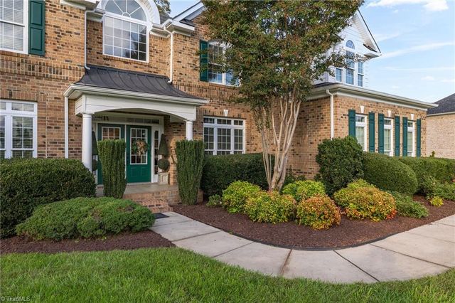 8602 Yvonne Court, Oak Ridge, NC 27310