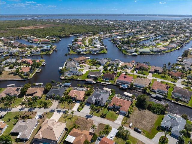 1914 SE 21st ST, Cape Coral, FL 33990