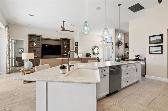 1914 SE 21st ST, Cape Coral, FL 33990