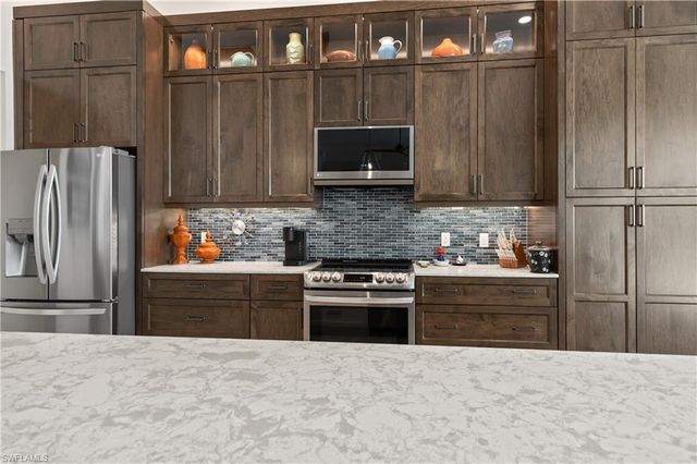 1914 SE 21st ST, Cape Coral, FL 33990