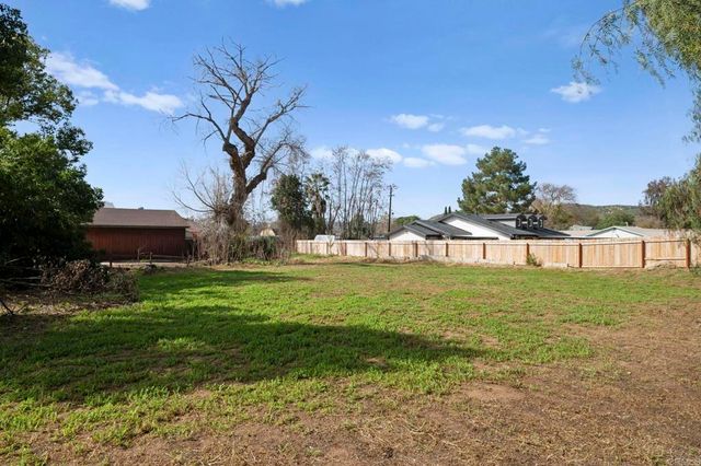 13314 LAKESHORE Drive, Lakeside, CA 92040