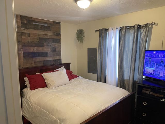 4631 LA VIDA NUEVA DEL NORTE SW, Albuquerque, NM 87105