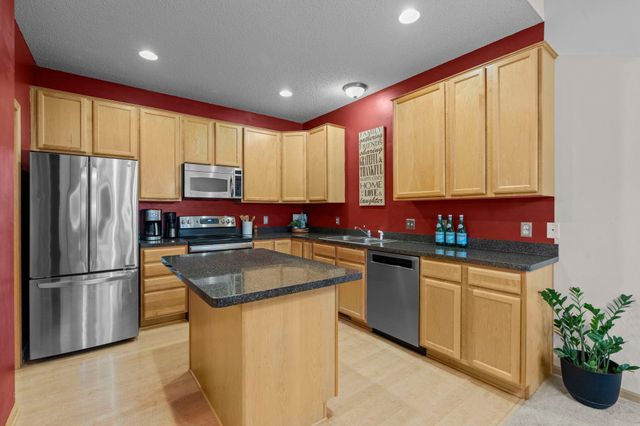 17620 69th Place N, Maple Grove, MN 55311