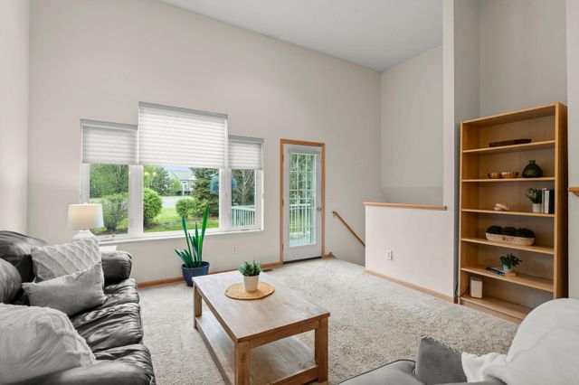 17620 69th Place N, Maple Grove, MN 55311