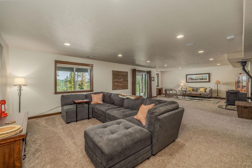 36120 N Milan-Elk Rd, Chattaroy, WA 99003 photo 16