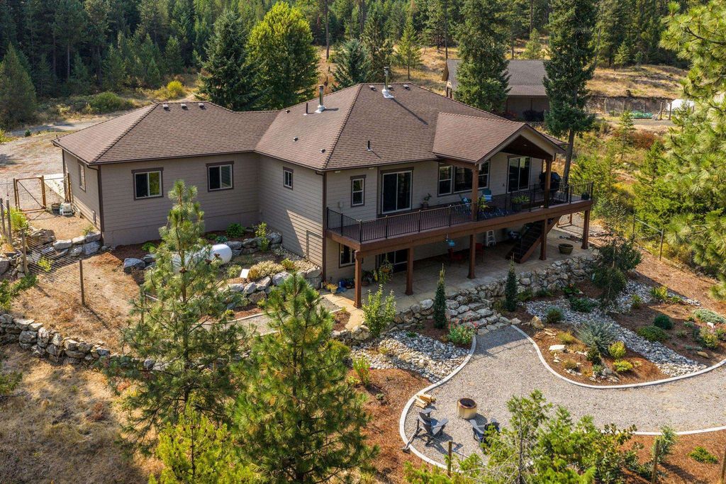 36120 N Milan-Elk Rd, Chattaroy, WA 99003 photo 23