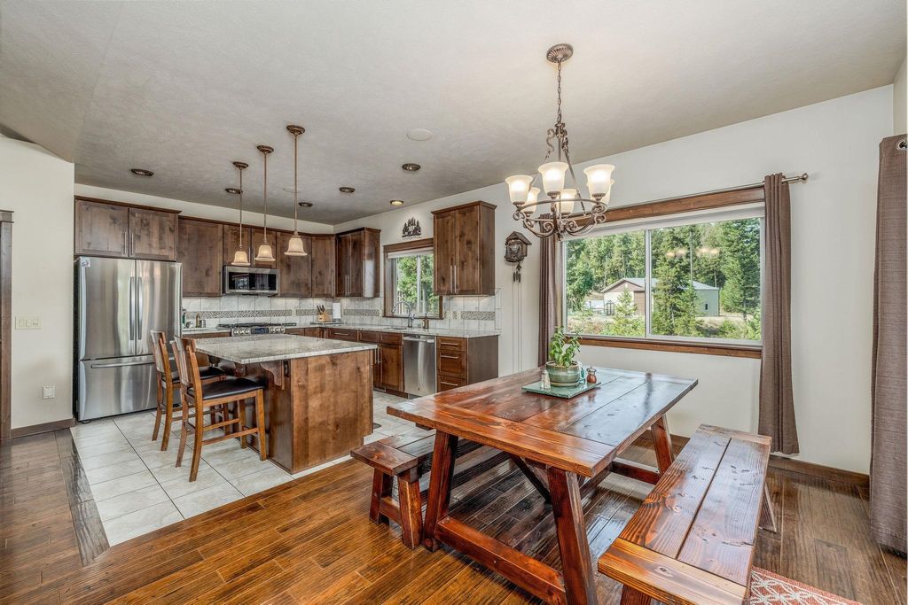 36120 N Milan-Elk Rd, Chattaroy, WA 99003 photo 5