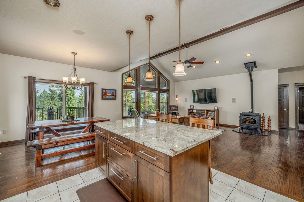 36120 N Milan-Elk Rd, Chattaroy, WA 99003 photo 6