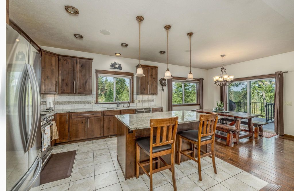 36120 N Milan-Elk Rd, Chattaroy, WA 99003 photo 7