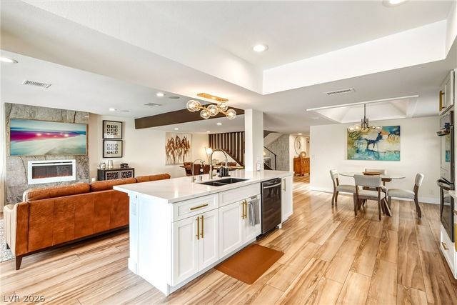 2930 Bel Air Drive, Las Vegas, NV 89109