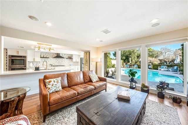 2930 Bel Air Drive, Las Vegas, NV 89109