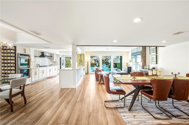 2930 Bel Air Drive, Las Vegas, NV 89109