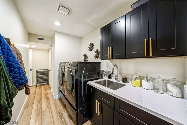 2930 Bel Air Drive, Las Vegas, NV 89109