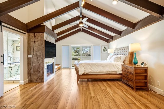 2930 Bel Air Drive, Las Vegas, NV 89109