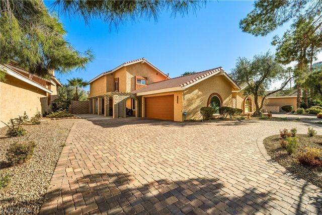 2930 Bel Air Drive, Las Vegas, NV 89109