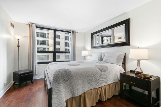 401 E ONTARIO Street 1710, Chicago, IL 60611