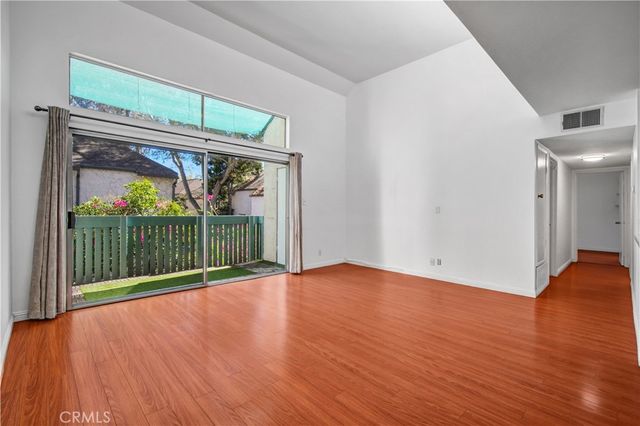 5700 Etiwanda Avenue 282, Tarzana, CA 91356
