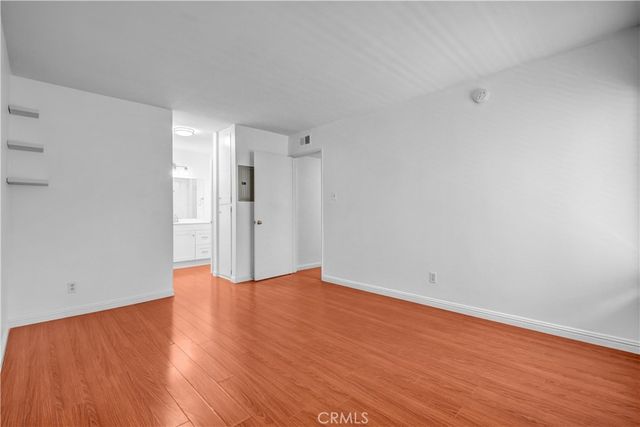 5700 Etiwanda Avenue 282, Tarzana, CA 91356