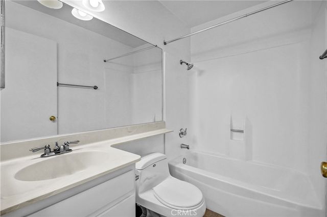 5700 Etiwanda Avenue 282, Tarzana, CA 91356