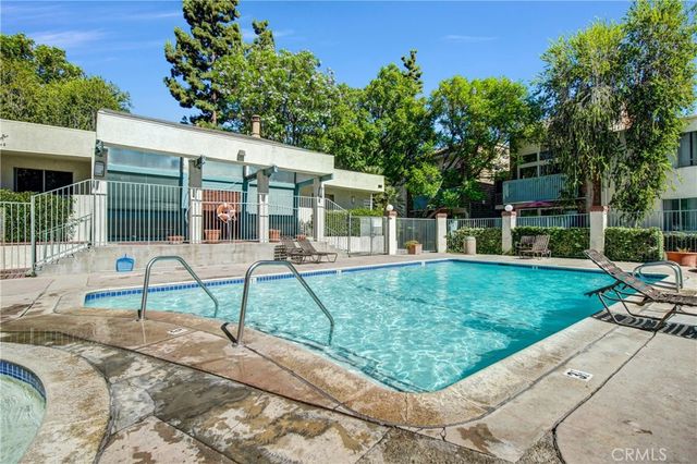 5700 Etiwanda Avenue 282, Tarzana, CA 91356