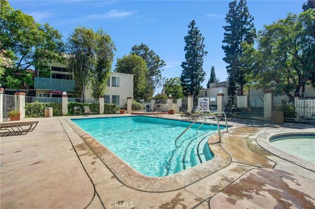5700 Etiwanda Avenue 282, Tarzana, CA 91356
