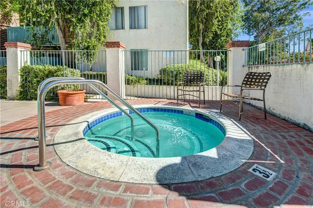 5700 Etiwanda Avenue 282, Tarzana, CA 91356