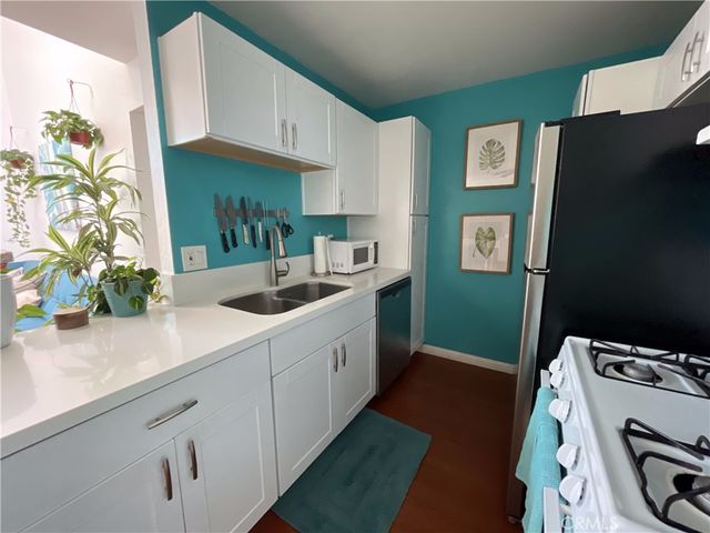 5700 Etiwanda Avenue 282, Tarzana, CA 91356