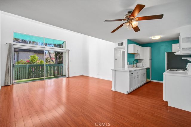 5700 Etiwanda Avenue 282, Tarzana, CA 91356