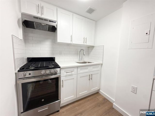 3081 Edwin Avenue 1H, Fort Lee, NJ 07024