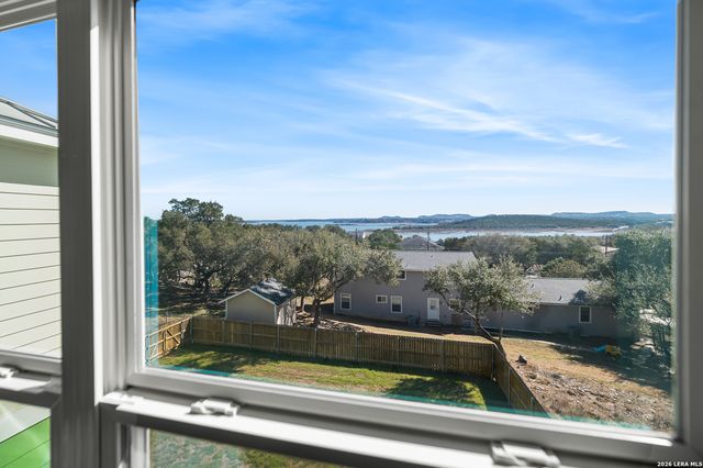 1385 RIVIERA DR, Canyon Lake, TX 78133